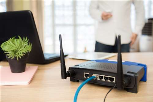 desideri un servizio solo adsl o adsl e telefono fisso?